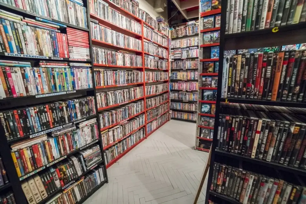Wypożyczalnia filmów Dom Sztuki DVD